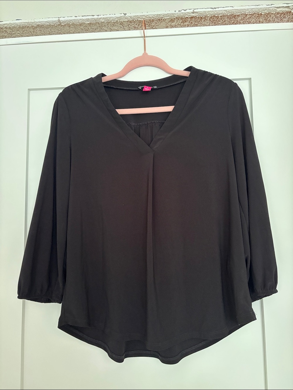 Black V-Neck 3/4 Sleeve Women's Top